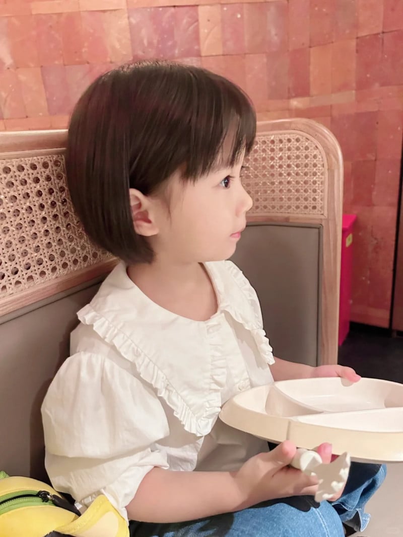 Kiểu tóc nấm cho bé gái dễ thương