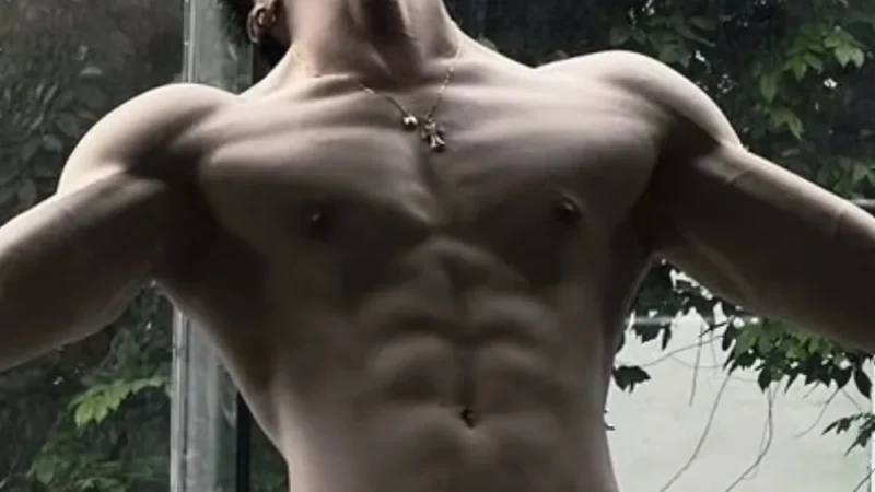 111+ Ảnh 6 Múi Body Nam Học Sinh Che Mặt Tập Gym “MLEM”