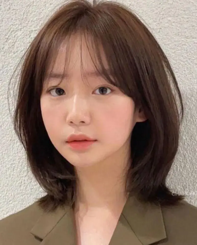 Mẫu mái tóc Kiểu tóc Butterfly Cut nữ mái thưa tôn mắt đẹp Kiểu tóc Butterfly Cut nữ mái thưa đẹp tôn khuôn mặt