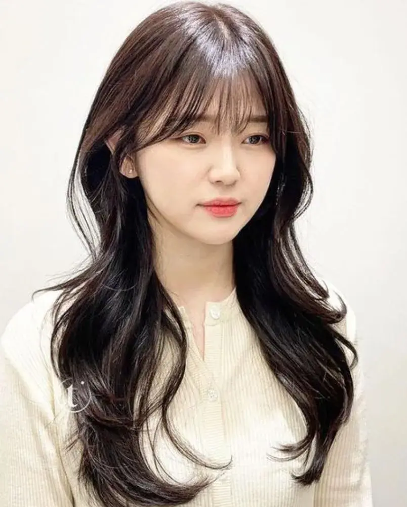 Kiểu cắt tóc ngắn Kiểu tóc Butterfly Cut nữ ngắn gọn sắc nét Kiểu tóc Butterfly Cut nữ ngắn gọn cá tính