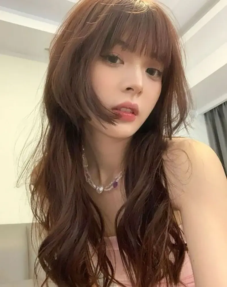 Phong cách tóc uốn Kiểu tóc Hime Cut nữ uốn tự nhiên Kiểu tóc Hime Cut nữ uốn sóng mềm đẹp
