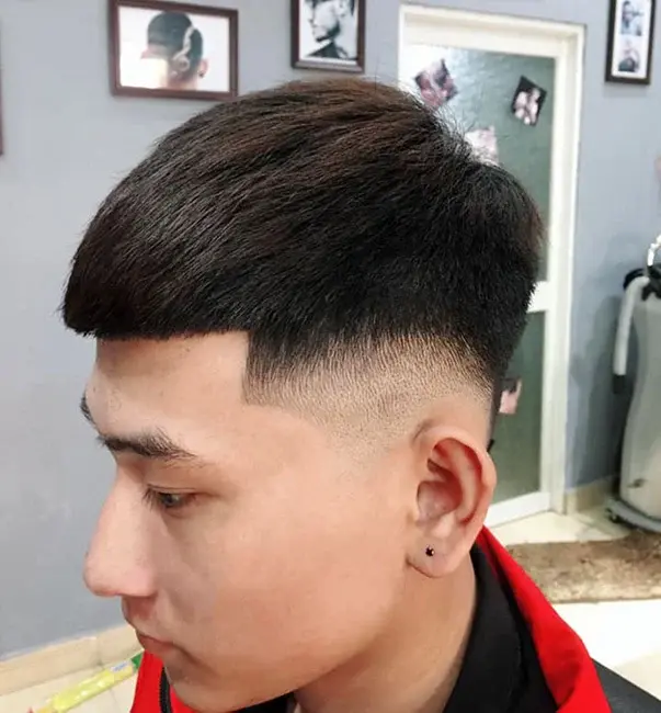 Phong cách tóc ngắn Kiểu tóc Mohican mái ngắn nam cá tính Form tóc Kiểu tóc Mohican mái ngắn nam đường viền gáy sắc