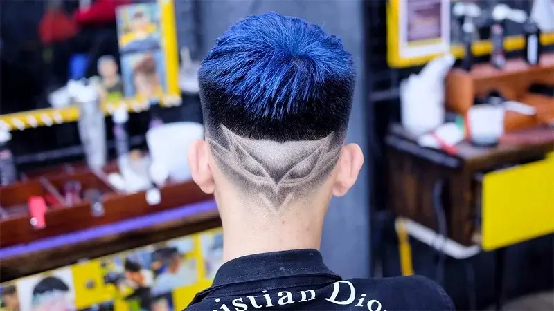 Phong cách tóc nam Kiểu tóc Mohican tattoo nam trẻ trung Mẫu tóc Kiểu tóc Mohican tattoo nam đẹp gọn gàng