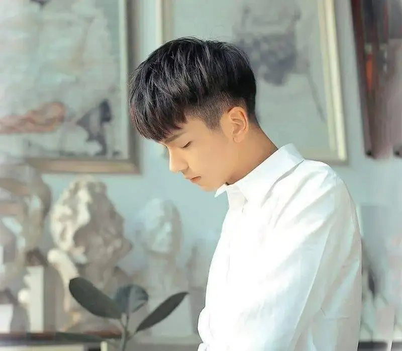Phong cách undercut Layer Undercut nam cá tính mạnh mẽ Style tóc Layer Undercut nam cá tính nổi bật