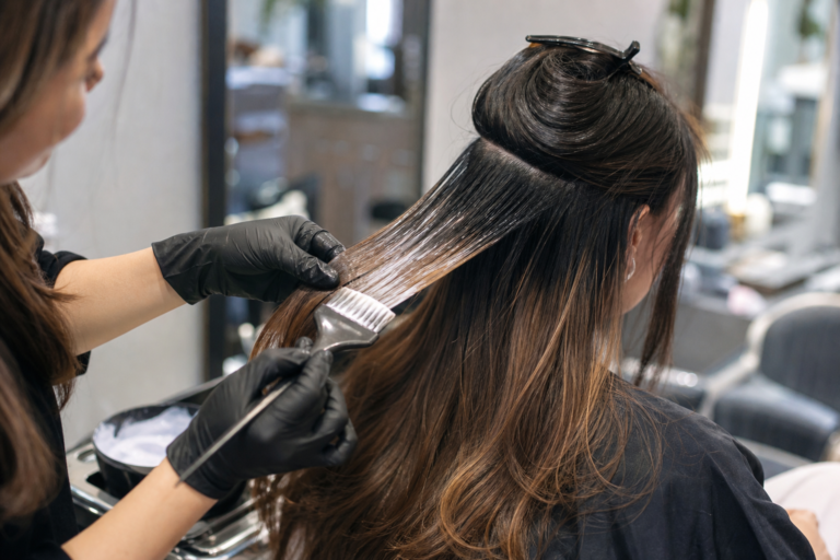 Tóc balayage là gì? Hợp da nào, có cần tẩy không?