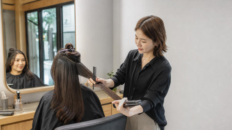 Duỗi Tóc: Làm Thẳng, Giảm Xù Và Cân Nhắc Mức Tác Động